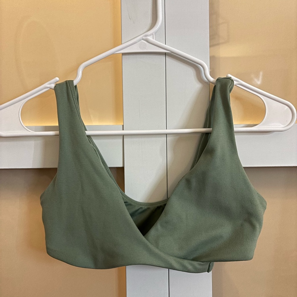 Green gilly hicks wrap sports bra